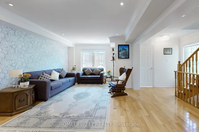 Additional image 16 of 25 Jeremiah Lane