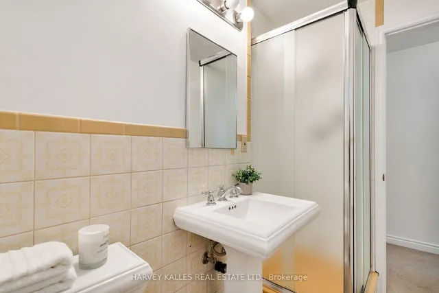 Additional image 42 of 196 Prince Edward Dr