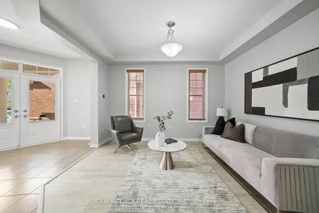 Additional image 8 of 73 Miracle Tr