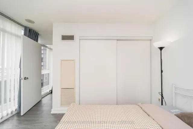 Additional image 20 of 25 Capreol Crt Unit 1103