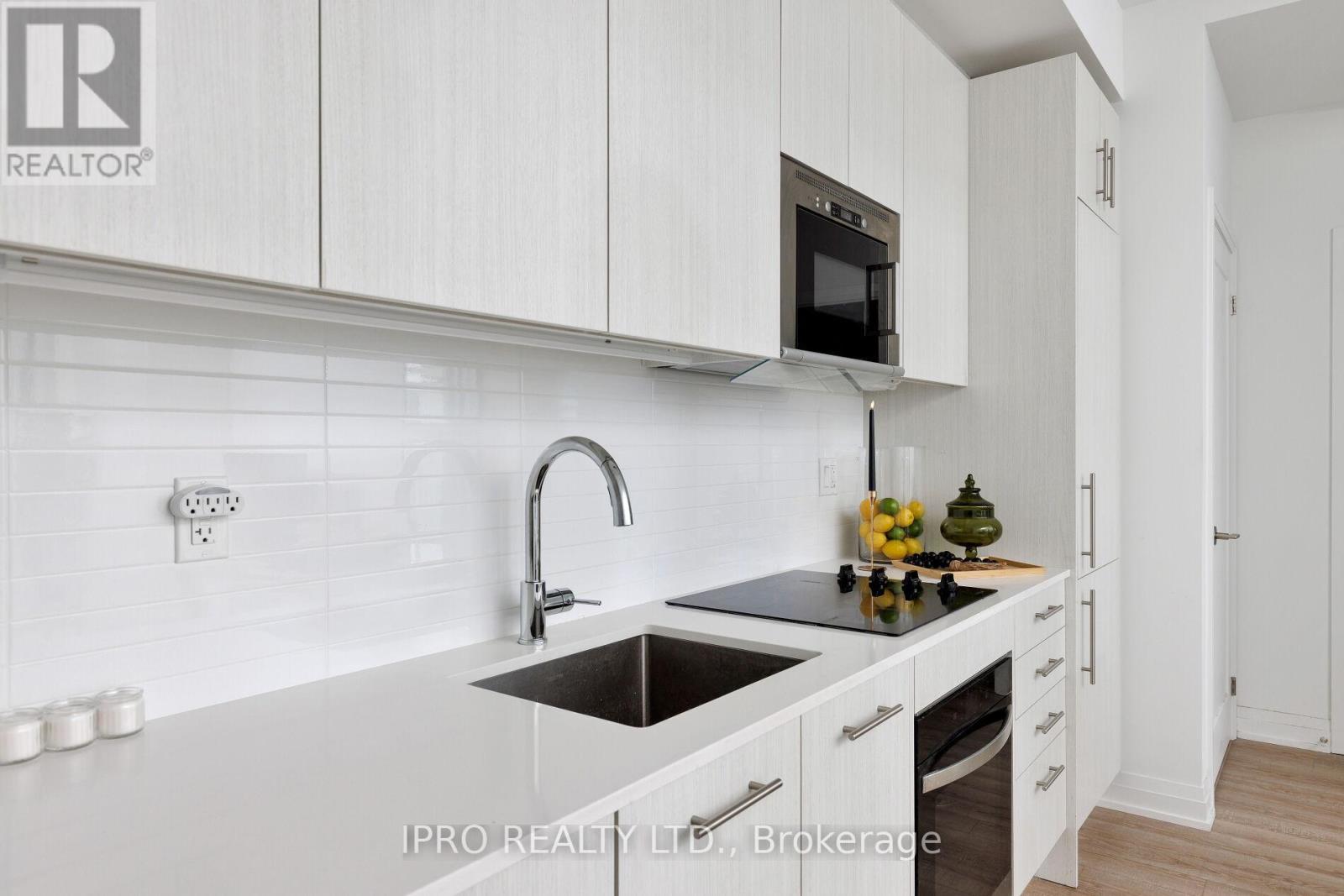 Property image for 807 - 286 MAIN STREET|Toronto (East End-Danforth), Ontario M4C0B3