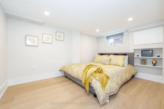 Additional image 25 of 36 Marlow Ave