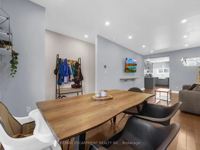 Additional image 12 of 114 BURTON St