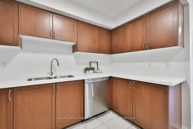 Additional image 17 of 47 Hays Blvd Unit 24