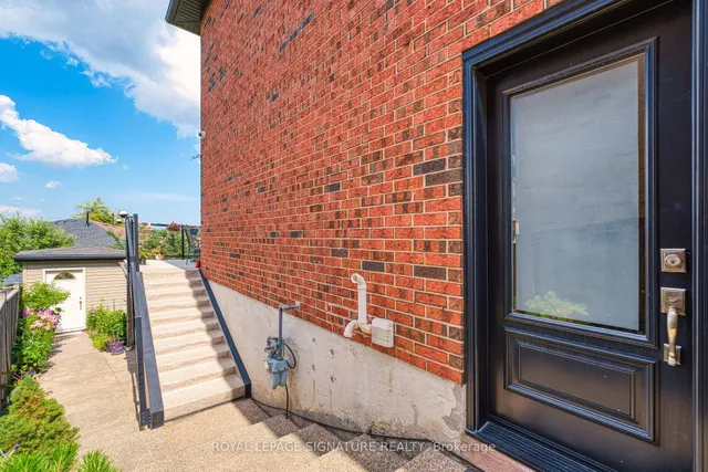 Additional image 37 of 4091 Dursley Cres