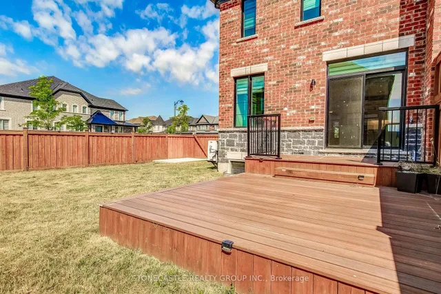 Additional image 35 of 526 Beam Crt