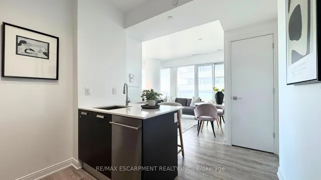 Additional image 6 of 42 Charles St Unit 2409