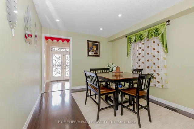 Additional image 9 of 27 Fossil St