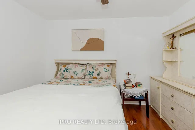 Additional image 30 of 3555 Derry Rd Unit 103