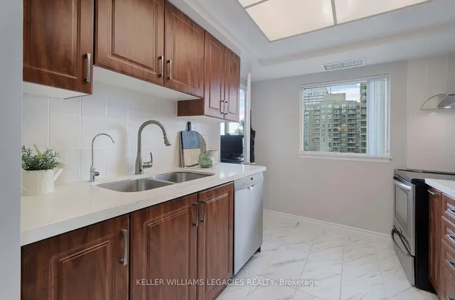 Additional image 10 of 7 Bishop Ave Unit 1601