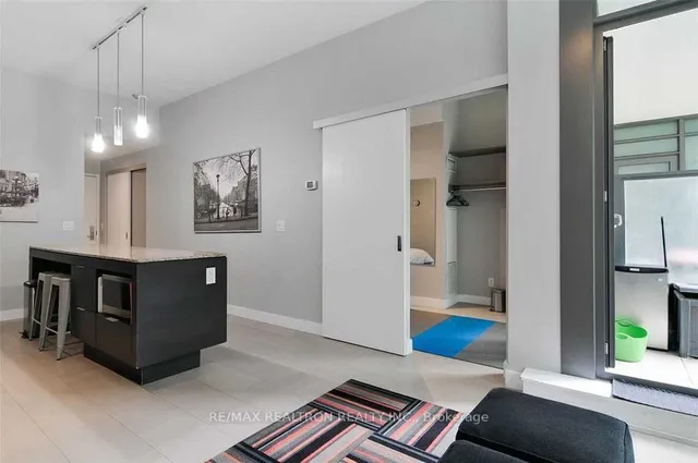 Additional image 5 of 8 Charlotte St Unit 214