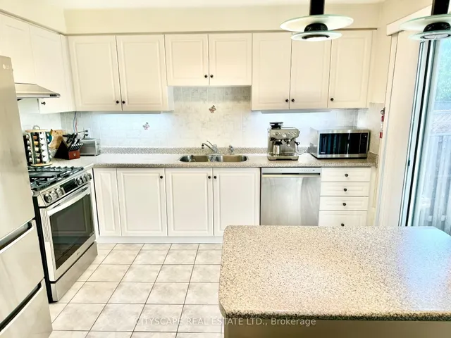 Additional image 5 of 533 Leatherleaf Dr