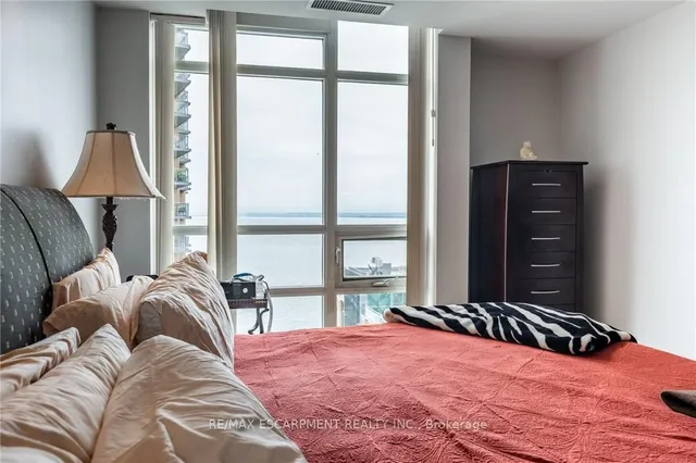 Additional image 20 of 360 Pearl St Unit 1303