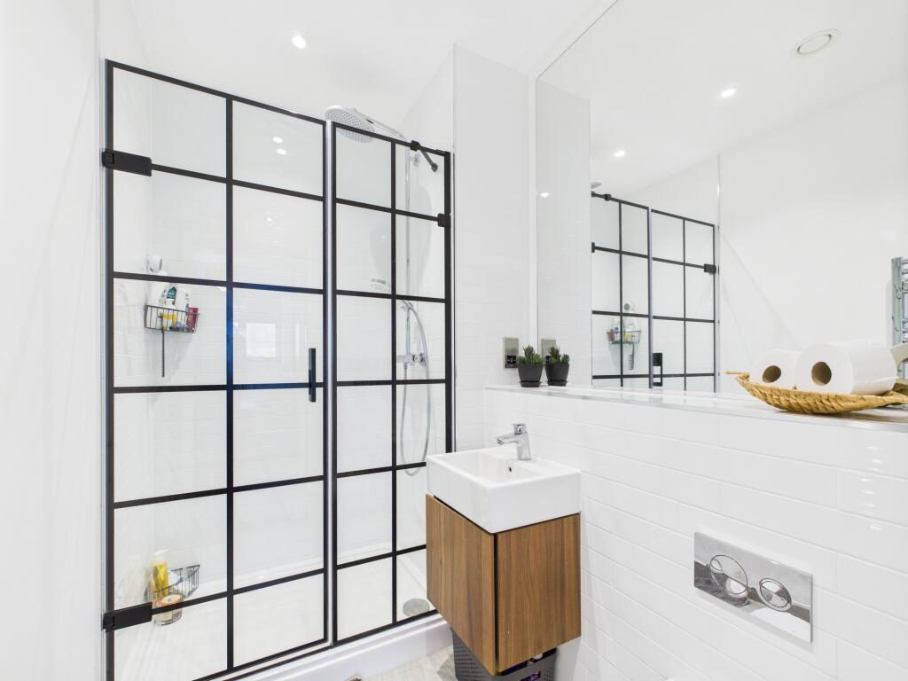 Additional image 16 of Apartment, Birmingham, B5