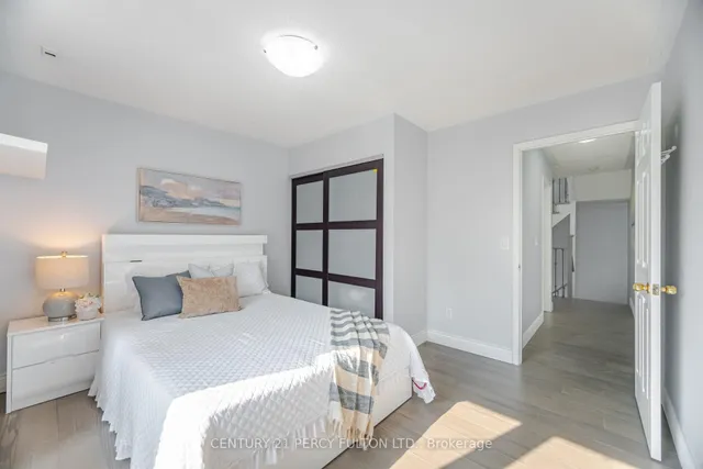 Additional image 26 of 29 Mondeo Dr