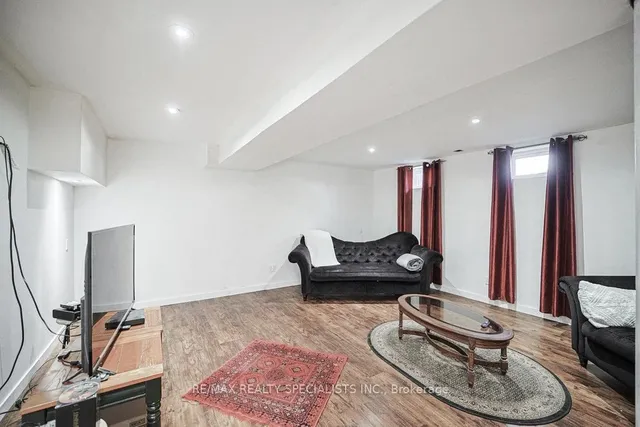 Additional image 28 of 28 Bromley Cres