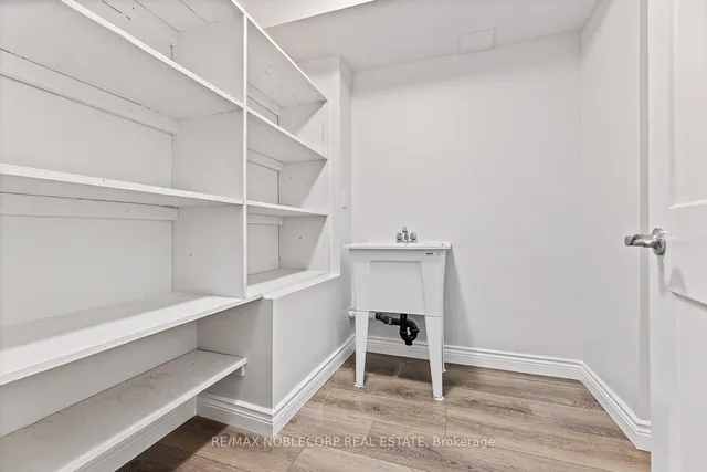 Additional image 33 of 10201 Clarkway Dr