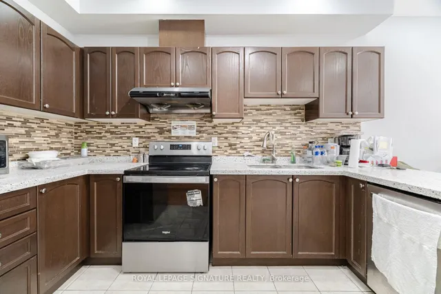 Additional image 19 of 443 Comiskey Cres