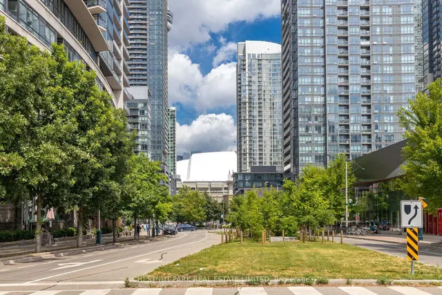 Additional image 27 of 10 Capreol Crt Unit 620