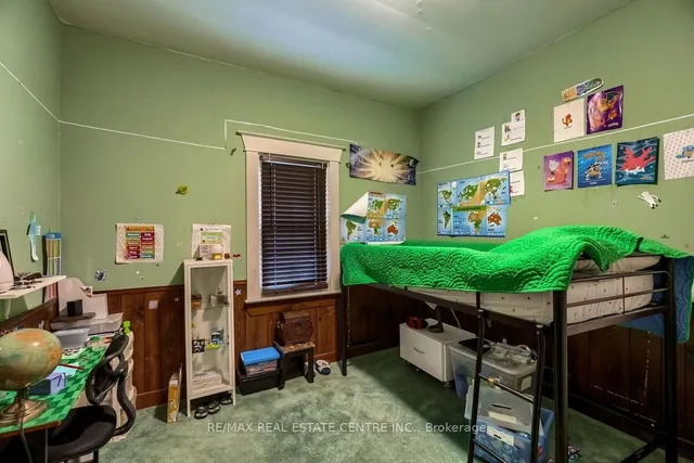 Additional image 9 of 33 MILES St