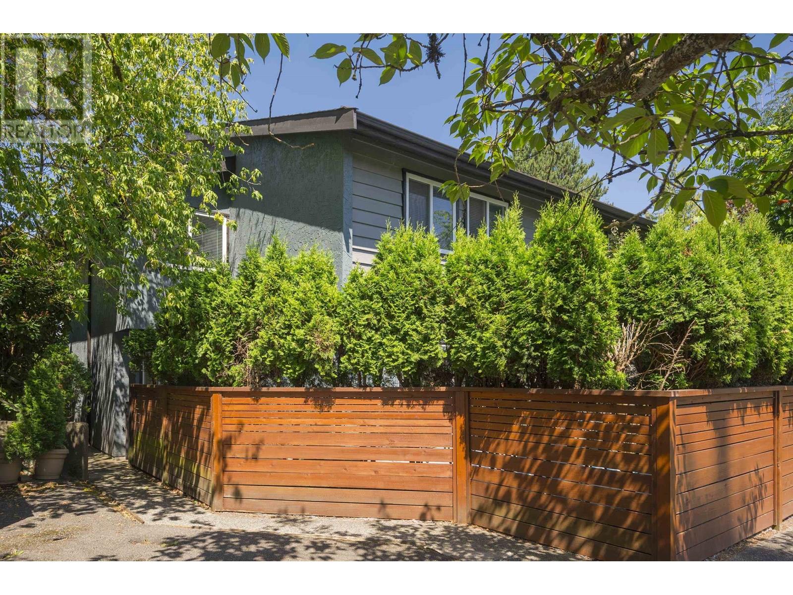 976 HOWIE AVENUE|Coquitlam, British Columbia V3J1T3