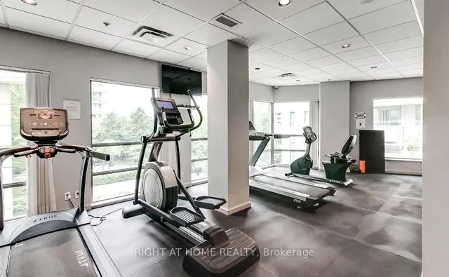 Additional image 25 of 23 Hollywood Ave Unit 503