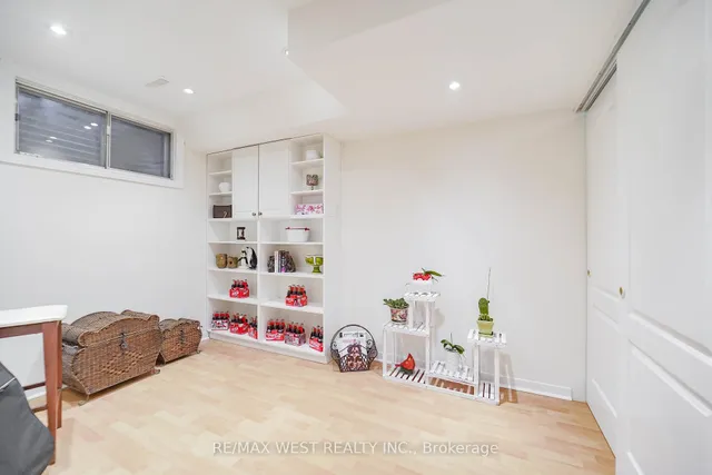 Additional image 9 of 6 Yetta Shepway