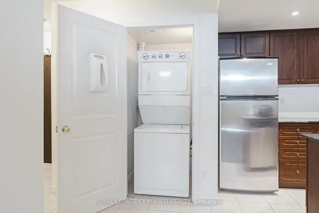 Additional image 19 of 9 George St Unit 813