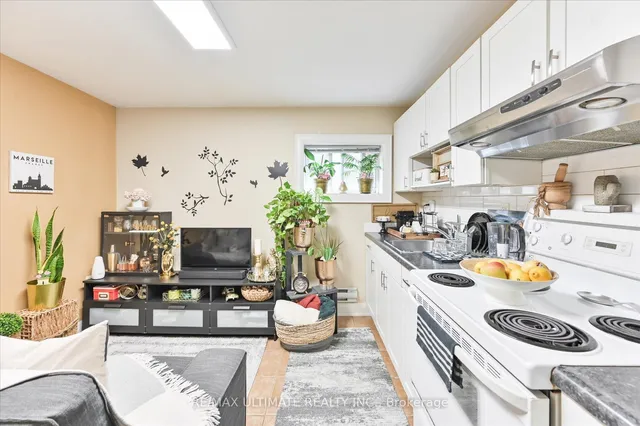 Additional image 37 of 76 Hilldale Rd