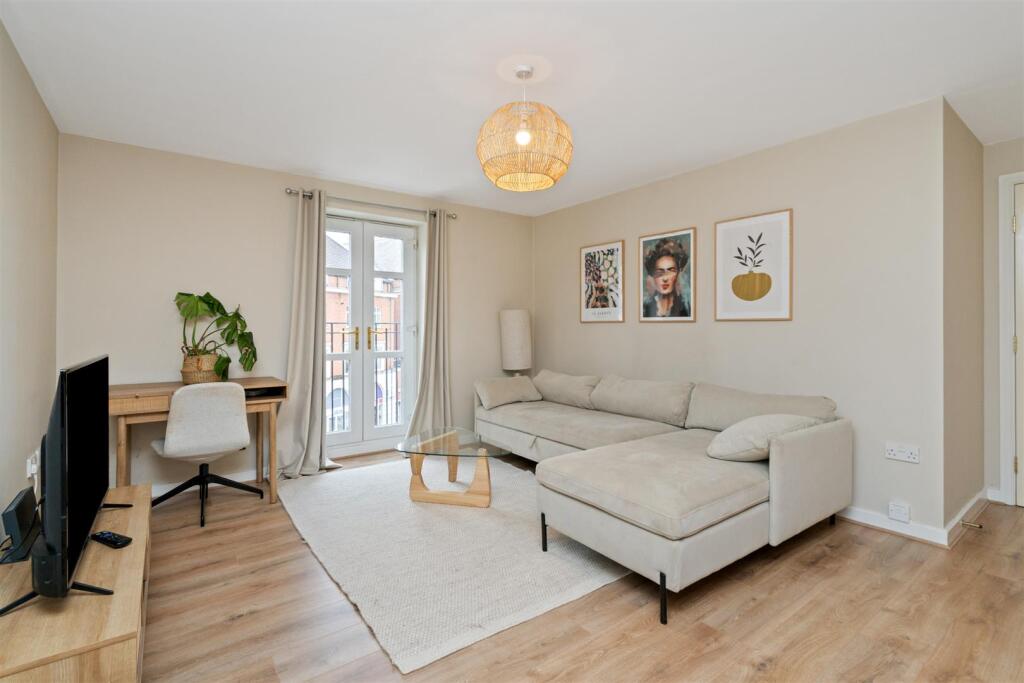 Additional image 4 of Main Street, Dickens Heath