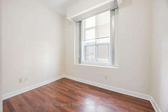 Additional image 32 of 438 Richmond St Unit 722