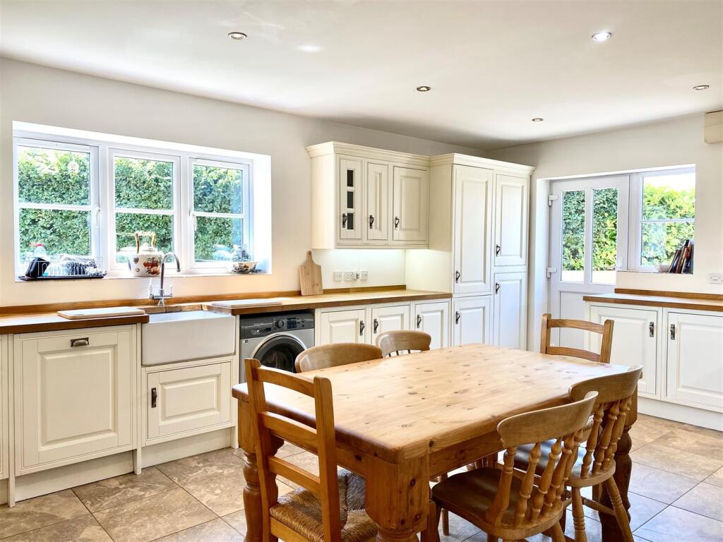 Additional image 4 of Millbatch Close, Meare, Glastonbury