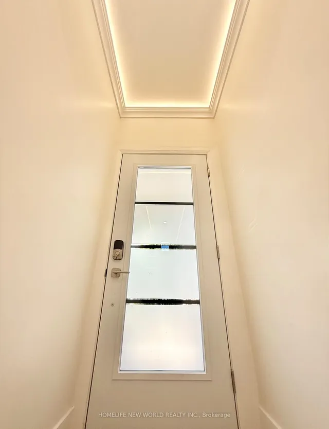 Additional image 17 of 137 Gladstone Ave