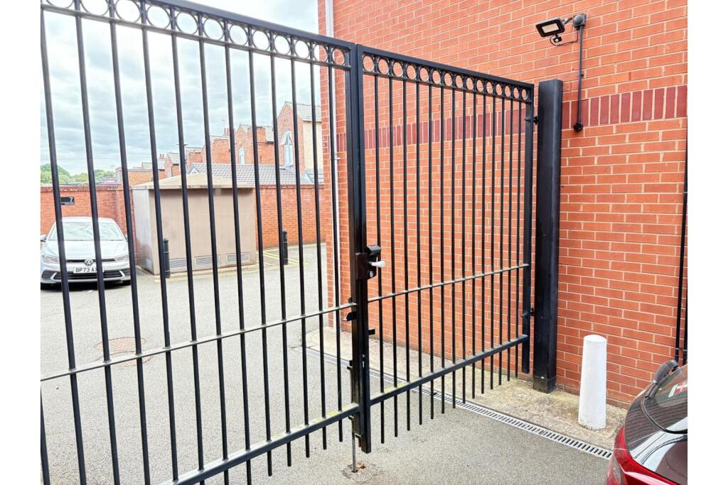 Additional image 11 of 3 School Close, Birmingham, B31