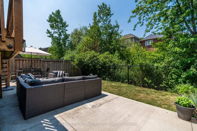 Additional image 44 of 80 Montreal Circ