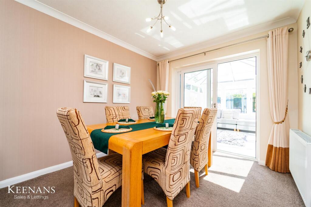 Additional image 6 of Windsor Close, Read