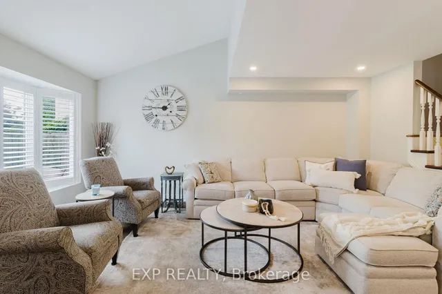 Additional image 18 of 8 Viva Crt