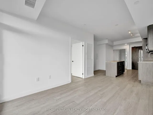 Additional image 20 of 2782 Barton St Unit 1418