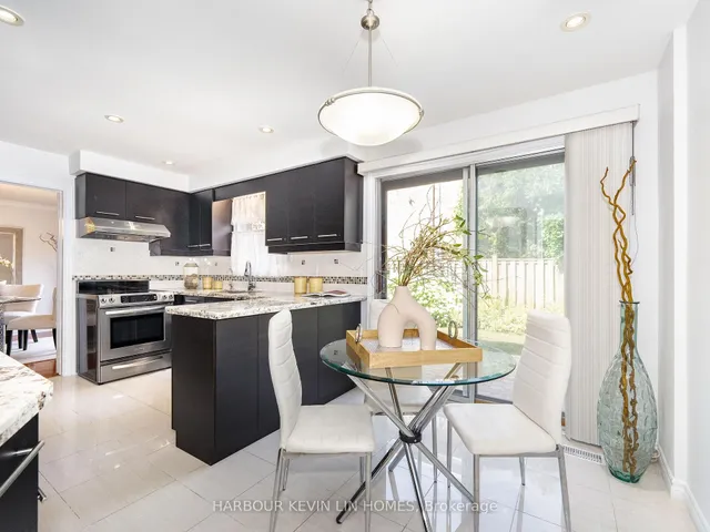 Additional image 23 of 18 Whitman St