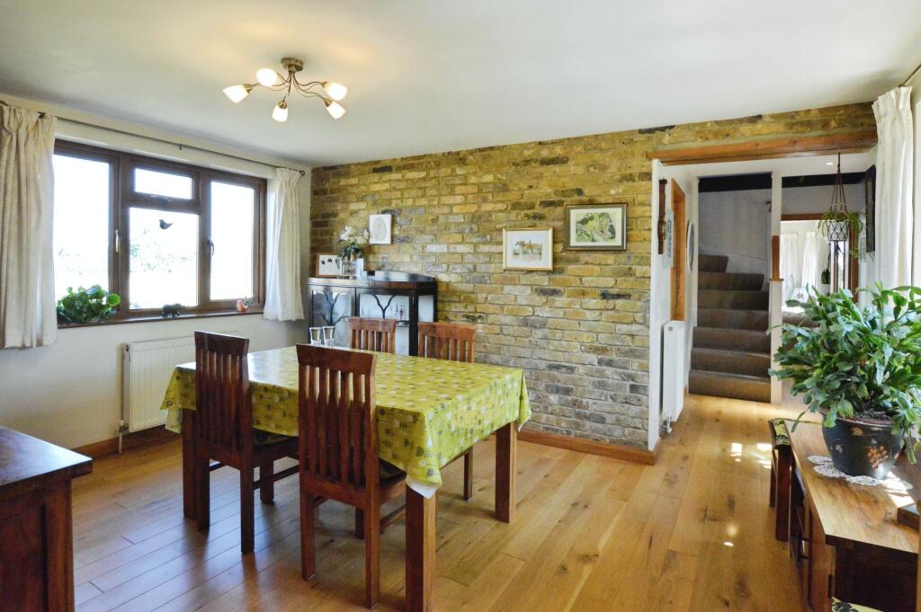 Additional image 9 of Roestock Lane, Colney Heath, AL4