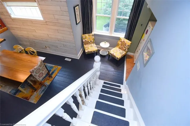 Additional image 33 of 662 Old Dundas Rd