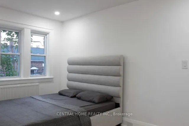 Additional image 8 of 226 Donlands Ave