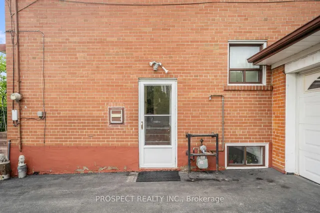 Additional image 31 of 8 Sonnet Crt