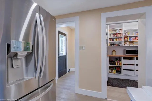 Additional image 11 of 657 Greenwood Dr