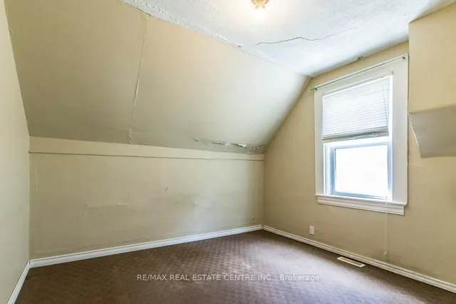 Additional image 28 of 215-217 Queen St