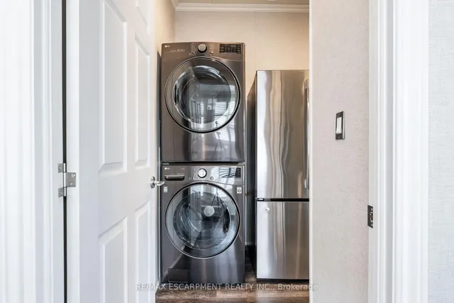 Additional image 40 of 4449 MILBUROUGH Line Unit 8 Poplar