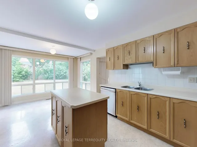 Additional image 3 of 4 Mowat Crt