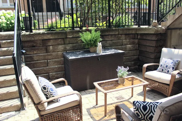 Additional image 10 of 26 Western Battery Rd Unit 206