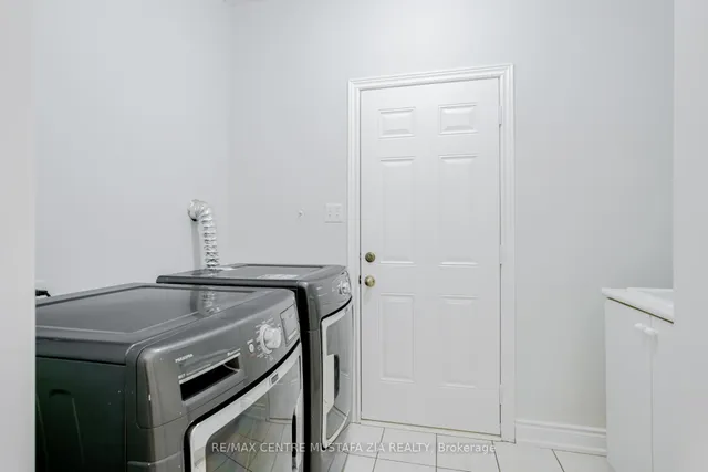 Additional image 19 of 562 Nairn Circ