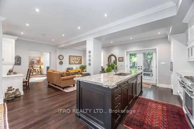 Additional image 11 of 262 Martin Grove Rd